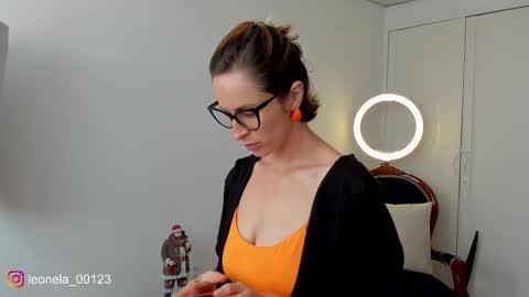 Leonela online show from 21, 12, 2025