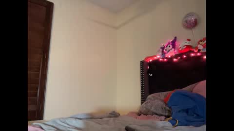 cum2charmxx online show from 12, 10, 2025