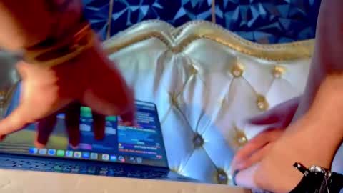 Snapshot of cum_all_over_mmee chatting on 19, 9, 2025 im KIM new girl to spoil online show from 19, 9, 2025