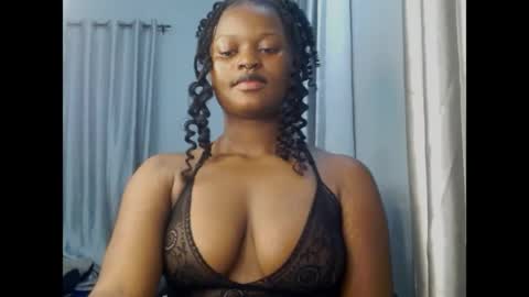 Snapshot of cum_ebony_petitxx chatting on 28, 4, 2026 cath online show from 28, 4, 2026