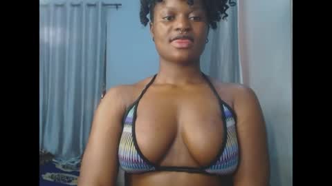 Snapshot of cum_ebony_petitxx chatting on 9, 5, 2026 cath online show from 9, 5, 2026
