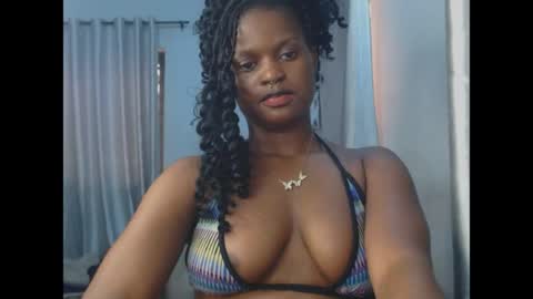 Snapshot of cum_ebony_petitxx chatting on 11, 5, 2026 cath online show from 11, 5, 2026