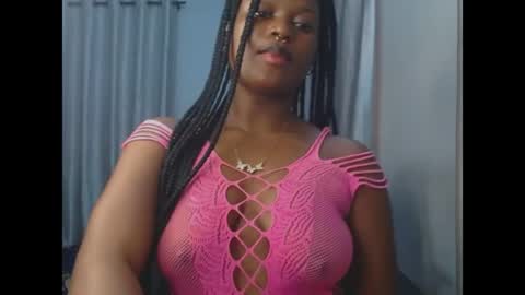 Snapshot of cum_ebony_petitxx chatting on 13, 5, 2026 cath online show from 13, 5, 2026