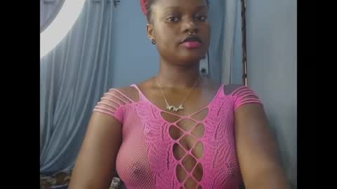 Snapshot of cum_ebony_petitxx chatting on 26, 5, 2026 cath online show from 26, 5, 2026