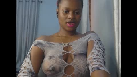 Snapshot of cum_ebony_petitxx chatting on 30, 5, 2026 cath online show from 30, 5, 2026