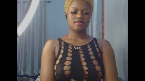 Snapshot of cum_ebony_petitxx chatting on 10, 6, 2026 cath online show from 10, 6, 2026