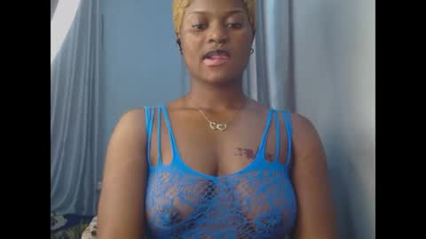 Snapshot of cum_ebony_petitxx chatting on 19, 6, 2026 cath online show from 19, 6, 2026