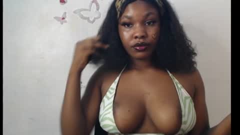 Snapshot of cum_ebony_xxxpetit chatting on 2, 7, 2026 Teeha online show from 2, 7, 2026