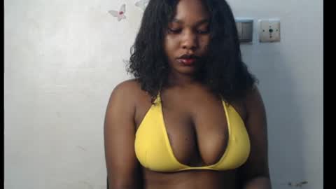 Snapshot of cum_ebony_xxxpetit chatting on 4, 7, 2026 Teeha online show from 4, 7, 2026