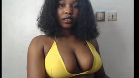Snapshot of cum_ebony_xxxpetit chatting on 6, 7, 2026 Teeha online show from 6, 7, 2026