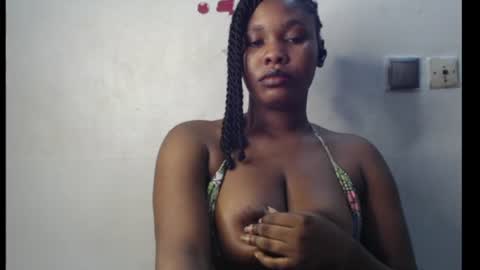Snapshot of cum_ebony_xxxpetit chatting on 28, 7, 2026 Teeha online show from 28, 7, 2026