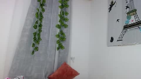 Snapshot of cumb0y_squirtgirl chatting on 16, 10, 2025 Pablo and emma online show from 16, 10, 2025