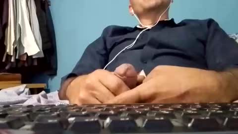 Snapshot of cumbian_chero chatting on 2, 6, 2026 cumbian_chero online show from 2, 6, 2026