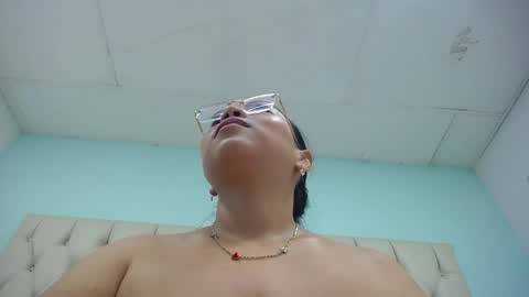 Snapshot of cumontitsxxx chatting on 6, 5, 2026 Cumontitsxxx online show from 6, 5, 2026