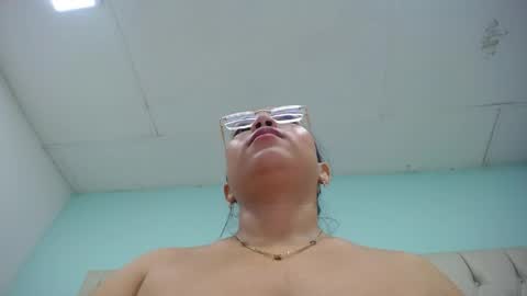 Snapshot of cumontitsxxx chatting on 19, 5, 2026 Cumontitsxxx online show from 19, 5, 2026