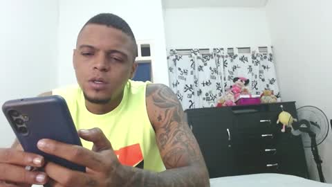 Snapshot of cuplex_hotlatina94 chatting on 3, 1, 2025 dominic and julieta... independent models online show from 3, 1, 2025