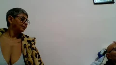 couple online show from 10, 12, 2024