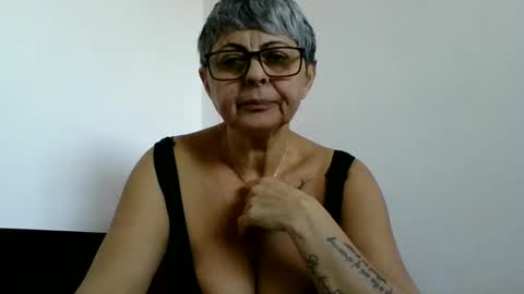 couple online show from 7, 1, 2025
