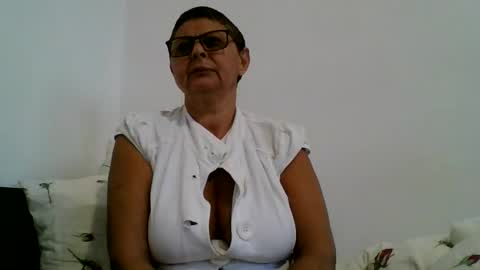 couple online show from 29, 9, 2025