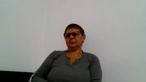 couple online show from 3, 10, 2025