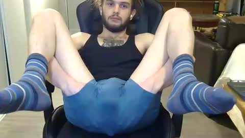 Snapshot of curiouss25 chatting on 18, 2, 2026 curiouss25 online show from 18, 2, 2026