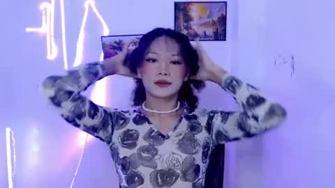 Snapshot of curly_19girl chatting on 24, 7, 2026 LIN online show from 24, 7, 2026