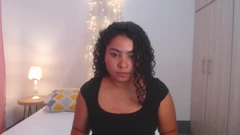Snapshot of curly_sophia chatting on 3, 3, 2026 Sophia online show from 3, 3, 2026