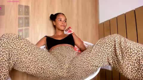 Curly  -  OF- CURLY SWEETT online show from 22, 9, 2025