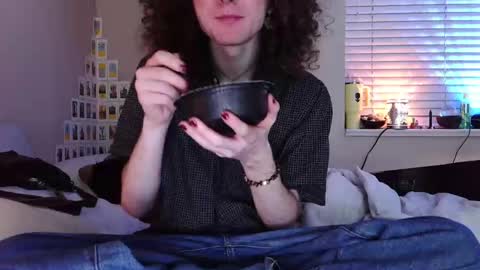 curly fries online show from 26, 3, 2026