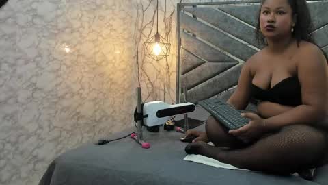 Alyanna  online show from 13, 4, 2026