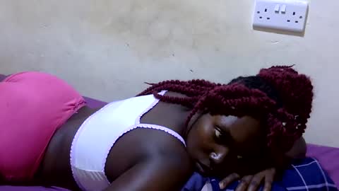 curvy_queen12 online show from 13, 7, 2026