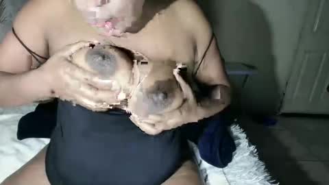 Snapshot of curvybae45 chatting on 8, 4, 2026 curvybae45 online show from 8, 4, 2026