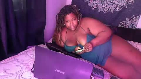 Snapshot of curvybcelinemixe chatting on 16, 2, 2025 Cline  online show from 16, 2, 2025