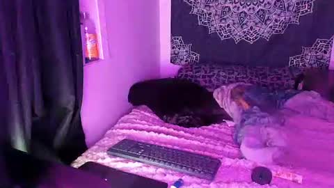 Snapshot of curvybcelinemixe chatting on 20, 2, 2025 Cline  online show from 20, 2, 2025