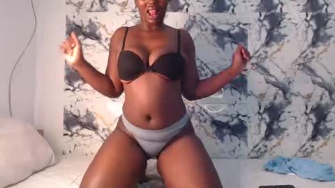 Snapshot of curvyj255 chatting on 11, 7, 2026 curvyj255 online show from 11, 7, 2026