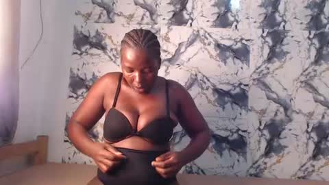 Snapshot of curvyj255 chatting on 13, 7, 2026 curvyj255 online show from 13, 7, 2026
