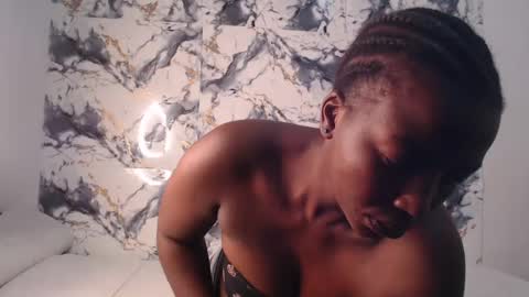Snapshot of curvyj255 chatting on 28, 7, 2026 curvyj255 online show from 28, 7, 2026