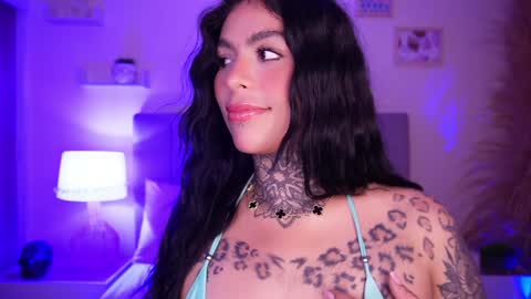 Snapshot of curvyliciouss chatting on 12, 1, 2025 Samantha online show from 12, 1, 2025