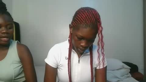 Snapshot of cute_angel11 chatting on 18, 9, 2025 angel online show from 18, 9, 2025