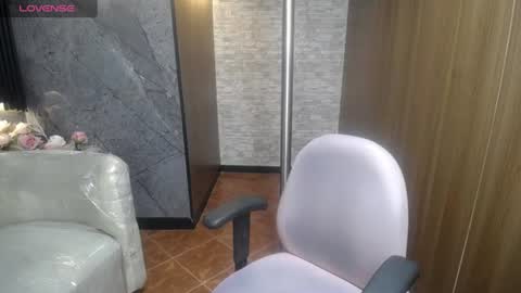 Snapshot of cute_angel_1 chatting on 14, 7, 2026 cute_angel_1 online show from 14, 7, 2026