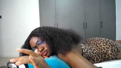 Snapshot of cute_ass18 chatting on 14, 7, 2026 Liya online show from 14, 7, 2026