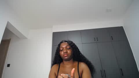Snapshot of cute_ass18 chatting on 17, 7, 2026 Liya online show from 17, 7, 2026