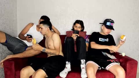 Snapshot of cute_boys18 chatting on 4, 3, 2025 ARTURO-18 MATIAS-18 NIKOLAY-19 HADES-18 GABO-19 online show from 4, 3, 2025