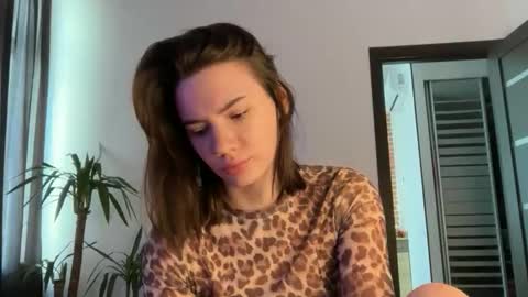 Snapshot of cute_bubbles chatting on 31, 5, 2026 cute_bubbles online show from 31, 5, 2026