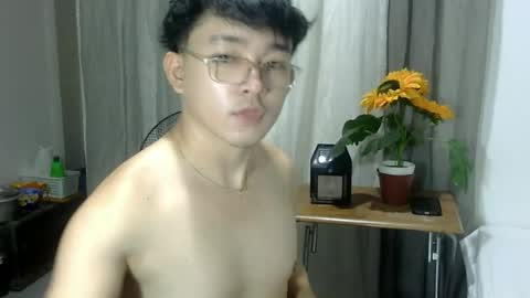 Snapshot of cute_enzo24 chatting on 15, 6, 2026 cute_enzo24 online show from 15, 6, 2026