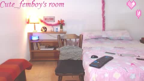 Snapshot of cute_femboy420 chatting on 28, 11, 2025 Valeria Vergara online show from 28, 11, 2025