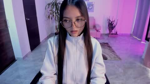 Snapshot of cute_fox_1 chatting on 24, 2, 2026 Bella Fox online show from 24, 2, 2026