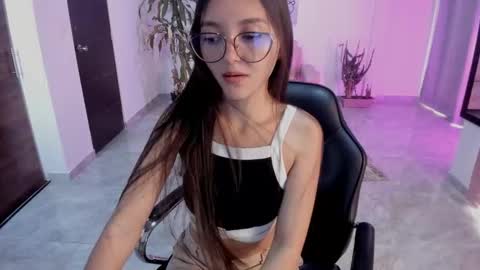 Snapshot of cute_fox_1 chatting on 3, 3, 2026 Bella Fox online show from 3, 3, 2026