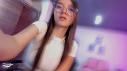 Bella Fox online show from 11, 4, 2026