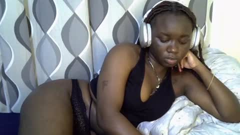 Snapshot of cute_gee chatting on 23, 6, 2026 daddysdoll online show from 23, 6, 2026